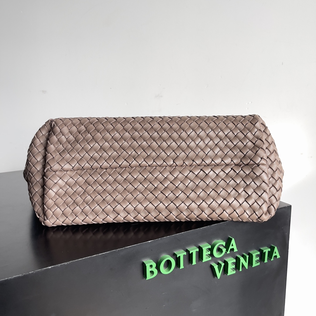 Bottega Veneta Shopping Bags